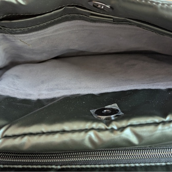 Lug Rumble Satchel Metallic Olive - Picture 12 of 13